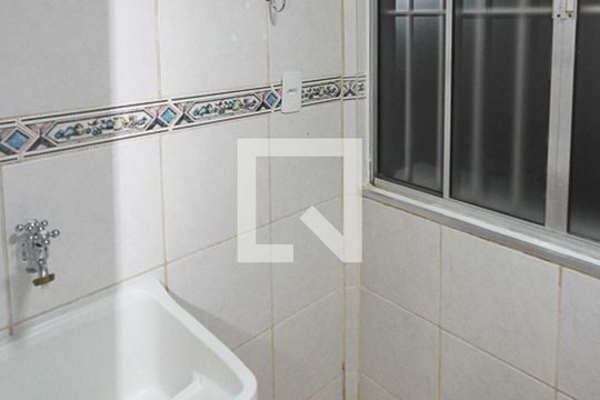 Área de Serviço de apartamento para alugar com 2 quartos, 42m² em Fazenda da Juta, São Paulo