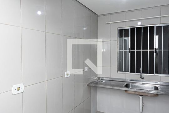 Cozinha de casa para alugar com 1 quarto, 27m² em Jardim Centenário, São Paulo