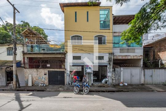 Fachada de casa à venda com 5 quartos, 463m² em Cinquentenário, Belo Horizonte