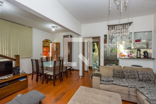 Sala de casa à venda com 5 quartos, 463m² em Cinquentenário, Belo Horizonte