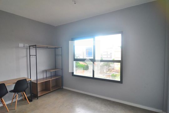 Dormitório e cozinha de kitnet/studio para alugar com 1 quarto, 30m² em Marechal Rondon, Canoas