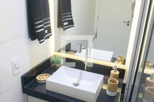 Banheiro de apartamento para alugar com 1 quarto, 35m² em Bela Vista, São Paulo