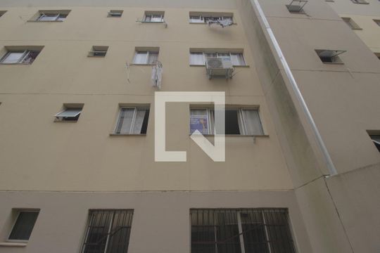 Placa de apartamento à venda com 2 quartos, 40m² em Guajuviras, Canoas