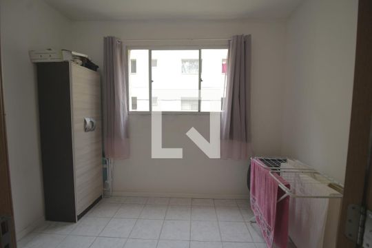 Quarto 1 de apartamento à venda com 2 quartos, 40m² em Guajuviras, Canoas