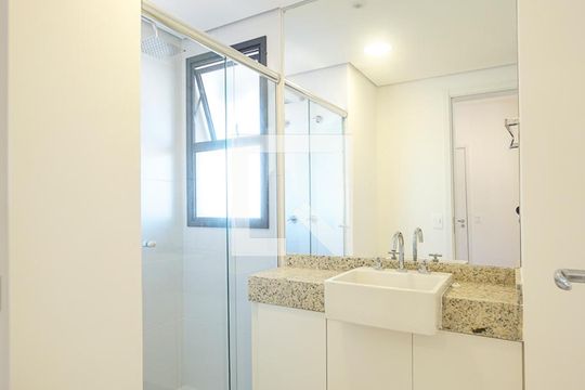 Banheiro da suíte 01 de apartamento para alugar com 2 quartos, 123m² em Tatuapé, São Paulo