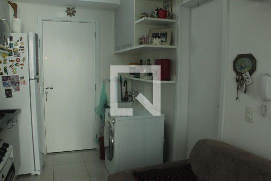 Sala/Cozinha/Área de Cozinha de apartamento à venda com 1 quarto, 37m² em Jardim Prudência, São Paulo