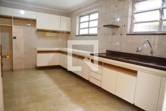 Cozinha de casa à venda com 4 quartos, 155m² em Piqueri, São Paulo