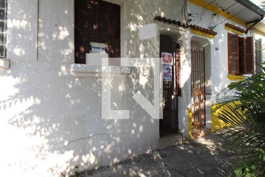 Fachada de casa para alugar com 1 quarto, 100m² em Lapa, São Paulo