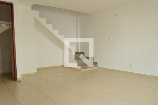 Casa de Condomínio à venda com 2 quartos, 75m² em Taquara, Rio de Janeiro