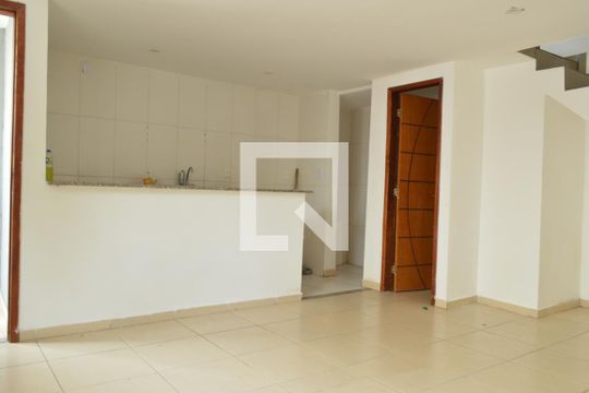 Sala de casa de condomínio à venda com 2 quartos, 75m² em Taquara, Rio de Janeiro