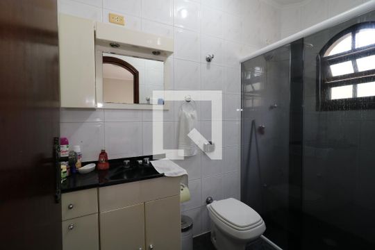 Banheiro da Suíte 1 de casa à venda com 4 quartos, 258m² em Vila Valparaíso, Santo André