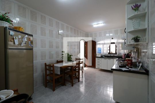 Cozinha de casa à venda com 4 quartos, 258m² em Vila Valparaíso, Santo André