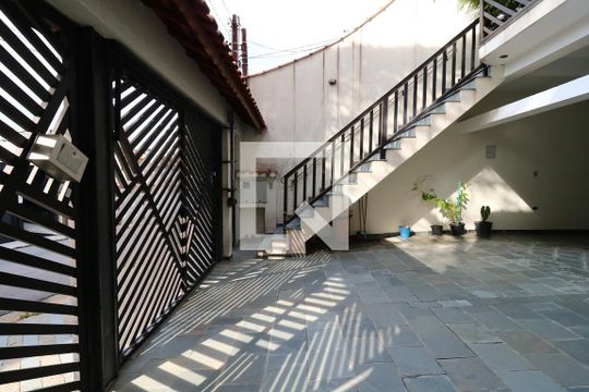 Garagem de casa à venda com 4 quartos, 258m² em Vila Valparaíso, Santo André