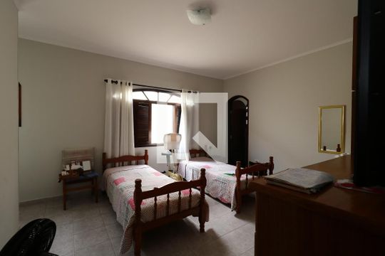 Suíte 2 de casa à venda com 4 quartos, 258m² em Vila Valparaíso, Santo André
