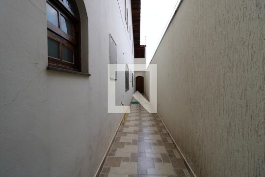Quintal de casa à venda com 4 quartos, 258m² em Vila Valparaíso, Santo André