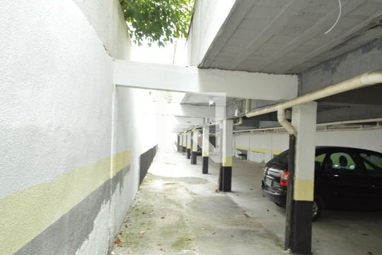 Garagem de casa de condomínio à venda com 4 quartos, 120m² em Taquara, Rio de Janeiro