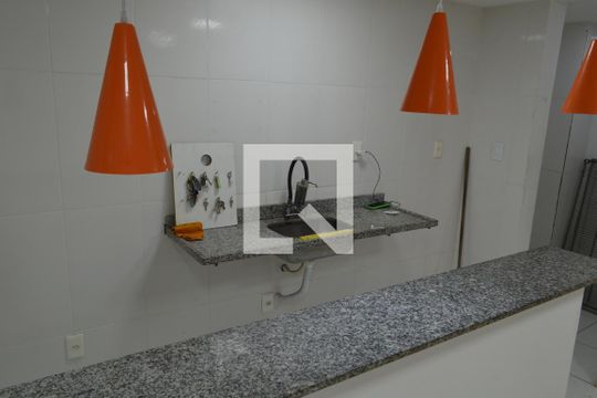 Cozinha de casa de condomínio para alugar com 4 quartos, 120m² em Taquara, Rio de Janeiro