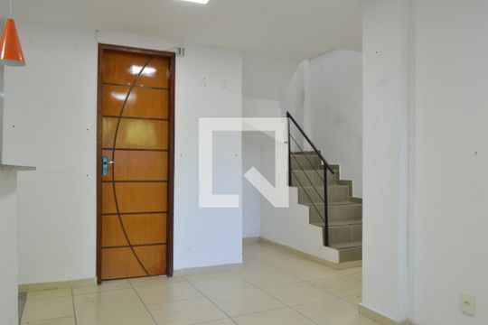 Sala de casa de condomínio à venda com 4 quartos, 120m² em Taquara, Rio de Janeiro