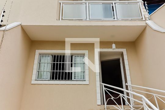Fachada de casa para alugar com 3 quartos, 170m² em Vila Santa Maria, São Paulo