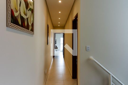Corredor dos Quartos de casa para alugar com 3 quartos, 170m² em Vila Santa Maria, São Paulo