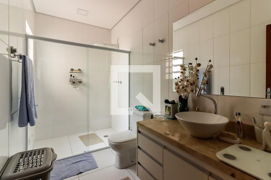 Banheiro da Suíte 1 de casa para alugar com 3 quartos, 170m² em Vila Santa Maria, São Paulo