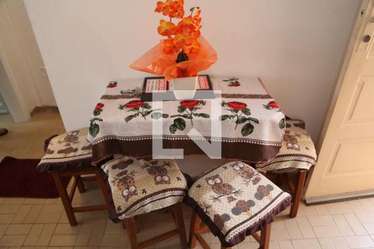 Sala de apartamento para alugar com 1 quarto, 34m² em Guilhermina, Praia Grande