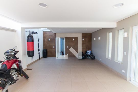 Garagem de casa de condomínio à venda com 4 quartos, 700m² em Tucuruvi, São Paulo
