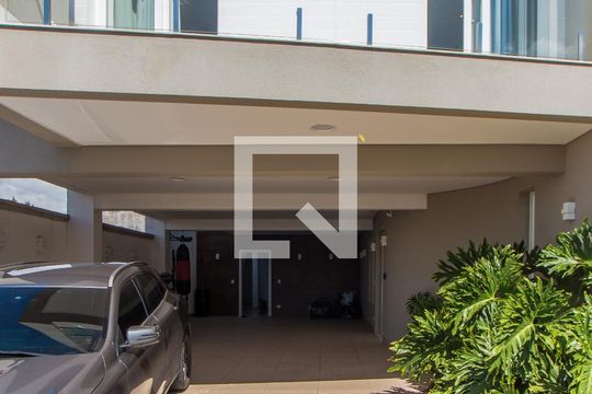 Garagem de casa de condomínio à venda com 4 quartos, 700m² em Tucuruvi, São Paulo