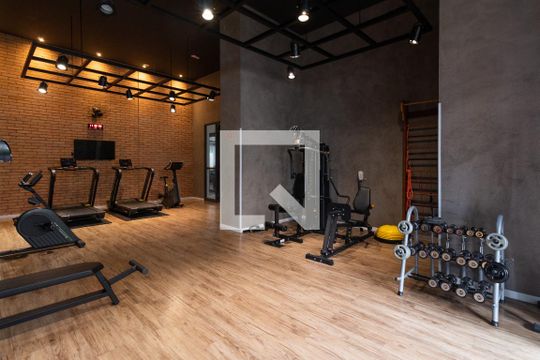Academia de kitnet/studio para alugar com 1 quarto, 32m² em Sumarezinho, São Paulo