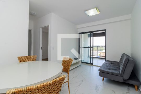 Apartamento para alugar com 2 quartos, 63m² em Jardim das Acácias, São Paulo