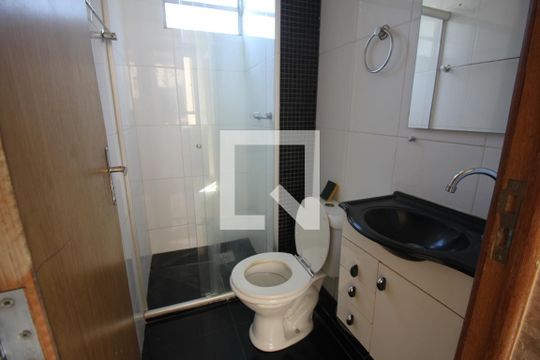 Banheiro  de apartamento para alugar com 2 quartos, 45m² em São Gabriel, Belo Horizonte