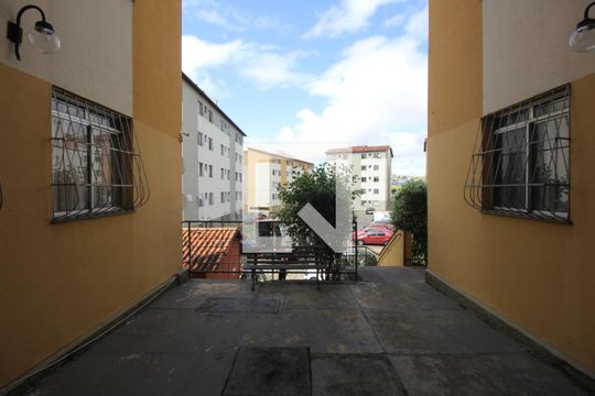 Entrada de apartamento para alugar com 2 quartos, 45m² em São Gabriel, Belo Horizonte