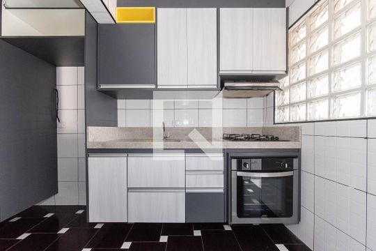 Cozinha de apartamento para alugar com 2 quartos, 100m² em Jardim Guapituba, Mauá