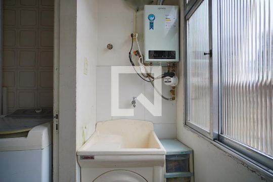 Cozinha e Área de Serviço de apartamento à venda com 3 quartos, 95m² em Sarandi, Porto Alegre