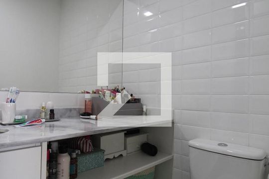 Banheiro de apartamento para alugar com 1 quarto, 54m² em Jardim Botânico, Porto Alegre