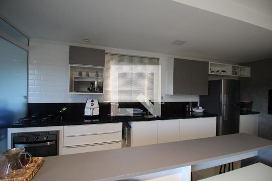 Cozinha de apartamento para alugar com 1 quarto, 54m² em Jardim Botânico, Porto Alegre