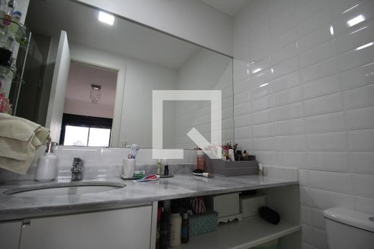 Banheiro de apartamento para alugar com 1 quarto, 54m² em Jardim Botânico, Porto Alegre