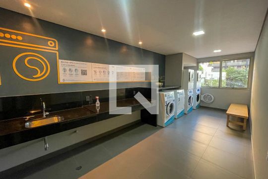 Lavanderia de apartamento para alugar com 1 quarto, 23m² em Vila Madalena, São Paulo