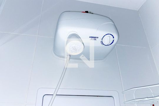 Banheiro de apartamento para alugar com 1 quarto, 23m² em Vila Madalena, São Paulo