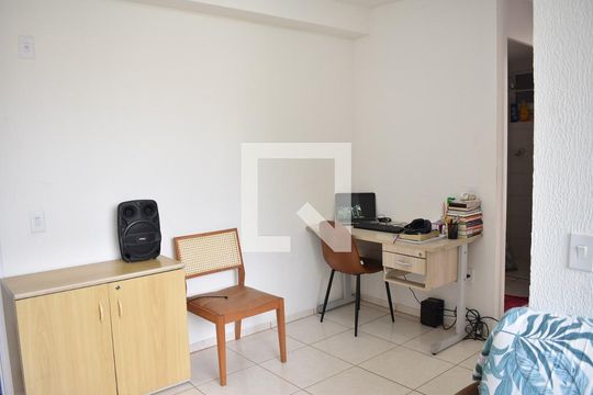 Sala de apartamento para alugar com 2 quartos, 40m² em Campo Grande, Rio de Janeiro