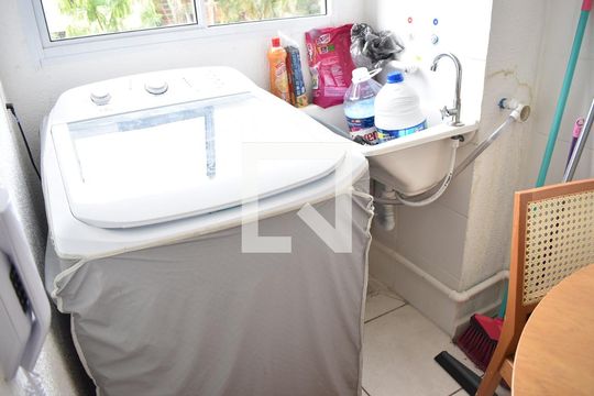 Área de Serviço de apartamento para alugar com 2 quartos, 40m² em Campo Grande, Rio de Janeiro