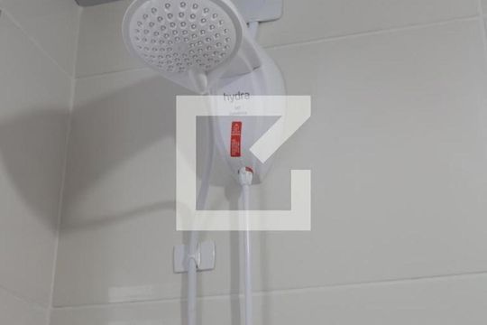 Banheiro de casa para alugar com 1 quarto, 44m² em São João do Rio Vermelho, Florianópolis