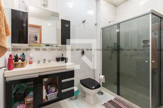 Banheiro de apartamento à venda com 2 quartos, 76m² em Tijuca, Rio de Janeiro