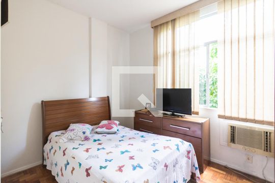 Quarto 1 de apartamento à venda com 2 quartos, 76m² em Tijuca, Rio de Janeiro