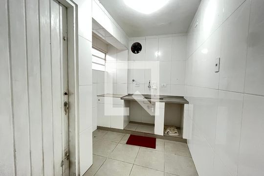Cozinha de casa à venda com 4 quartos, 160m² em Saúde, São Paulo