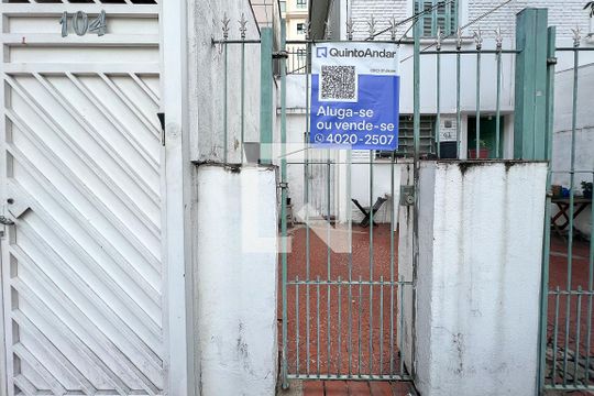 Fachada de casa à venda com 1 quarto, 70m² em Barra Funda, São Paulo
