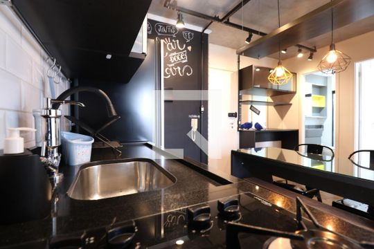 Detalhe da cozinha de apartamento para alugar com 1 quarto, 30m² em Água Branca, São Paulo