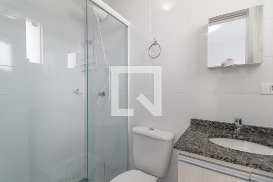 Banheiro Social de apartamento para alugar com 1 quarto, 31m² em Cidade Industrial de Curitiba, Curitiba