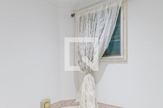 Banheiro de casa de condomínio à venda com 4 quartos, 344m² em Ipanema, Porto Alegre