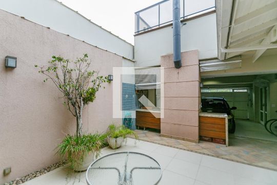 Área externa de casa de condomínio à venda com 4 quartos, 344m² em Ipanema, Porto Alegre